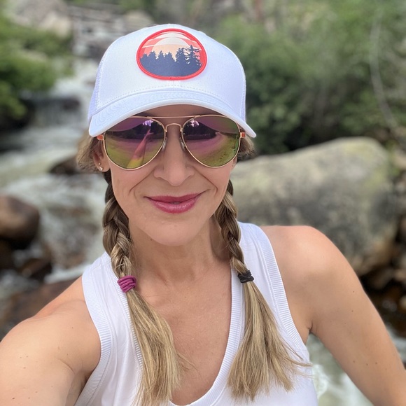 Meet your Posher, Cami - Picture 3 of 3